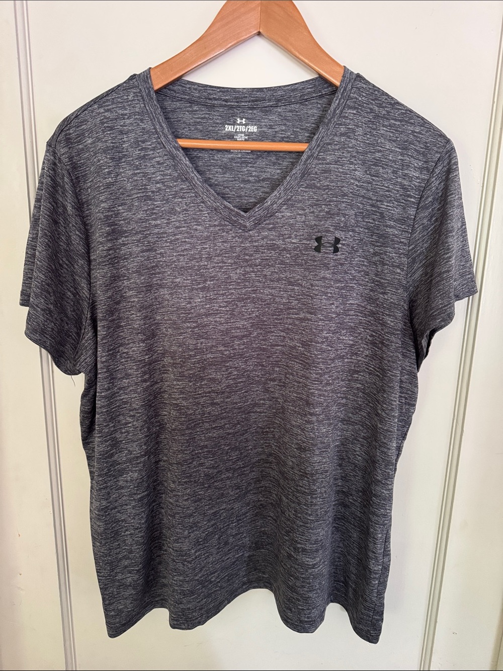 Under Armour Men's Charcoal Heather V-Neck Performance Tee
